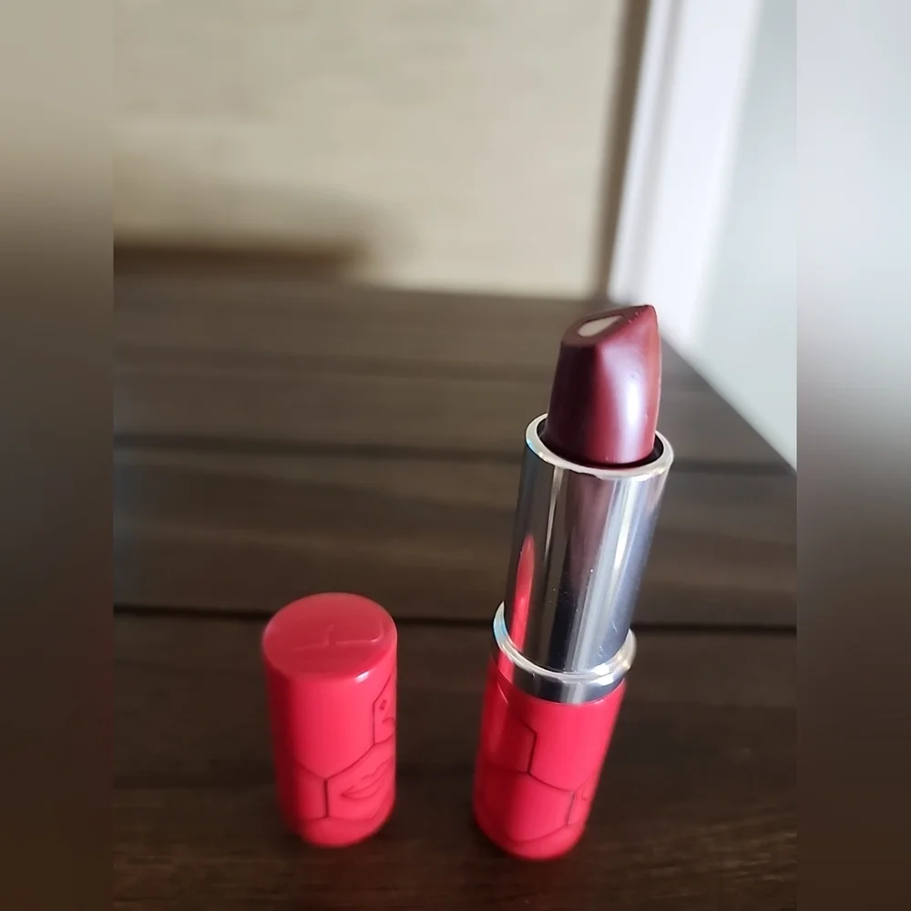 NWOB Clinique Dramatically Different Lipstick #25 Angel Red Full Size - Picture 2 of 4